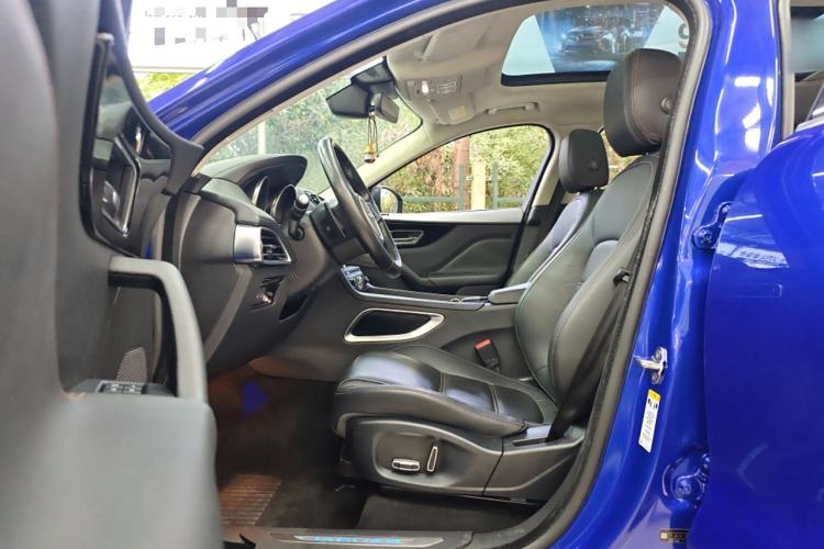 Used Jaguar F-PACE 2019 2.0T Four-Wheel Drive Urban Luxury Edition Interior 2