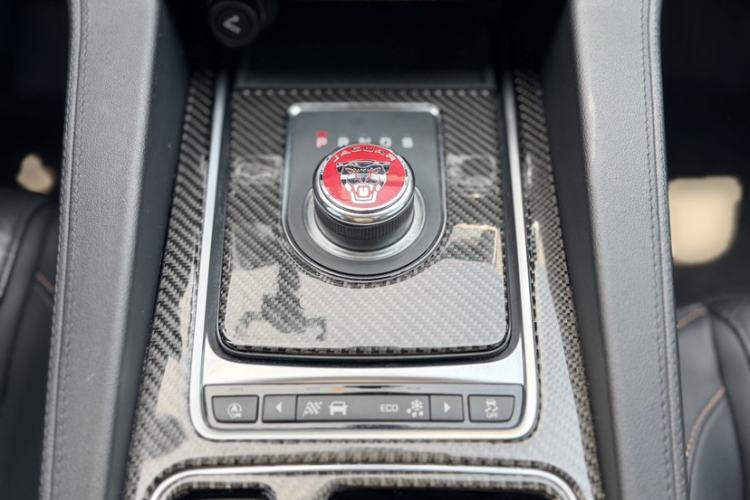 Used Jaguar F-PACE 2019 2.0T Four-Wheel Drive Urban Luxury Edition Interior 3