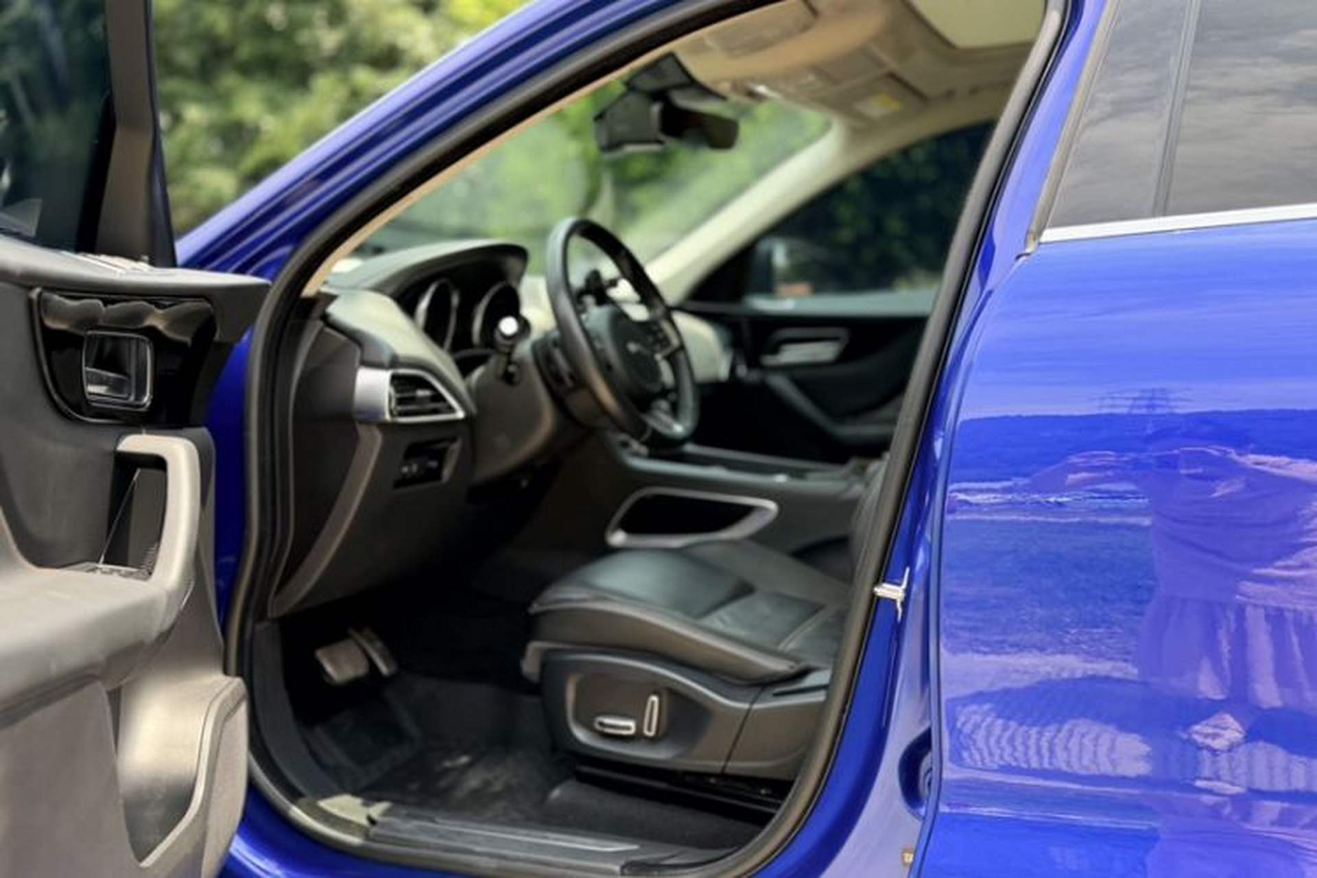 Used Jaguar F-PACE 2019 2.0T Four-Wheel Drive Urban Luxury Edition Interior 4
