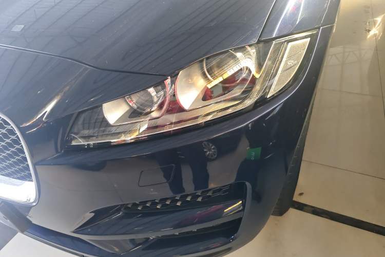 Used Jaguar F-PACE 2019 2.0T Four-Wheel Drive Urban Luxury Edition Left Front Headlight