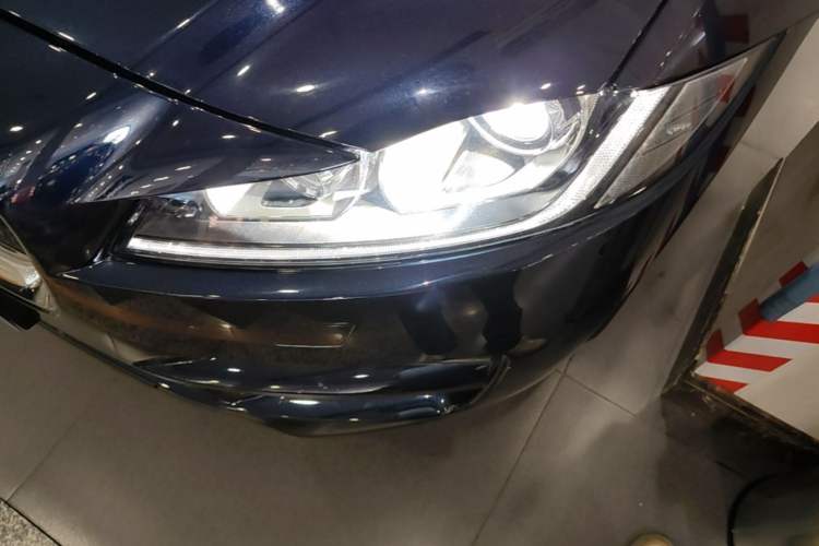Used Jaguar F-PACE 2019 2.0T Two-Wheel Drive Urban Deluxe Edition Left Front Headlight