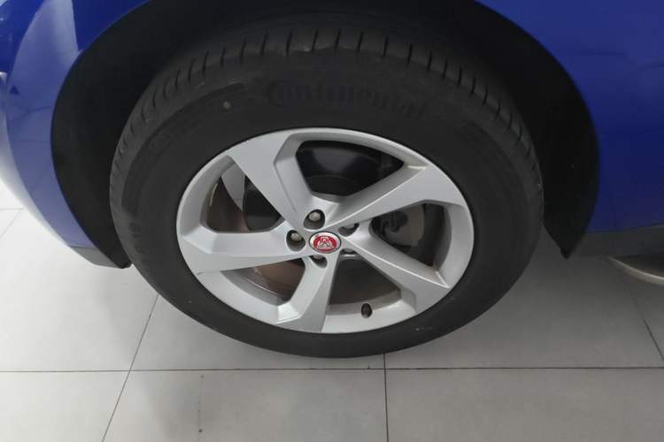 Used Jaguar F-PACE 2019 2.0T Four-Wheel Drive Urban Luxury Edition Left Front Wheel Hub