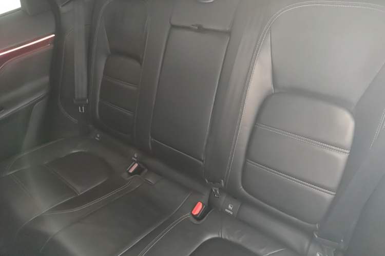 Used Jaguar F-PACE 2019 2.0T All-Wheel Drive R-Sport Sport Edition Left Rear Seat