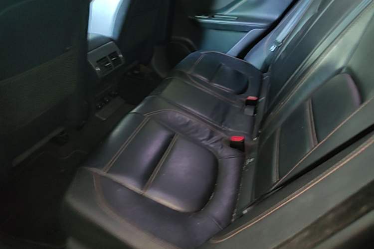 Used Jaguar F-PACE 2019 2.0T All-Wheel Drive R-Sport Sport Edition Left Rear Seat