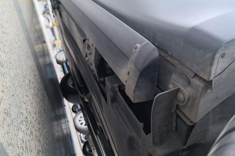 Used Jaguar F-PACE 2019 2.0T Two-Wheel Drive Urban Deluxe Edition Left Side Sill
