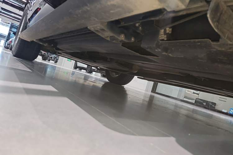 Used Jaguar F-PACE 2019 2.0T Four-Wheel Drive Urban Luxury Edition Left Side Sill