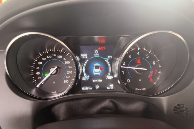 Used Jaguar F-PACE 2019 2.0T Four-Wheel Drive Urban Luxury Edition Odometer Close Up