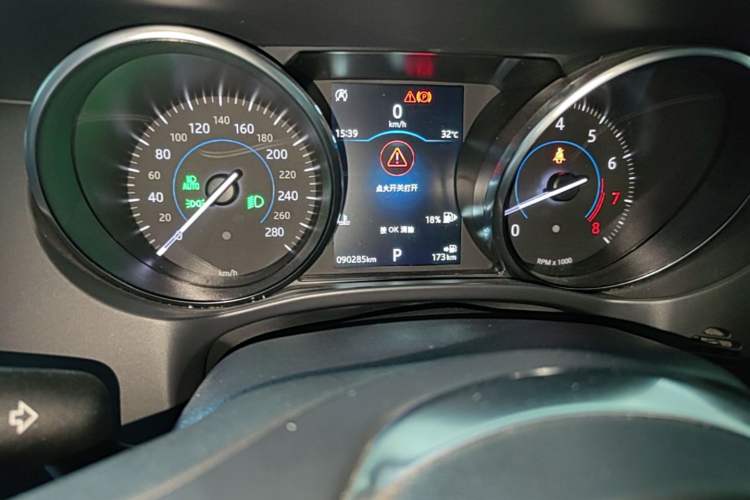 Used Jaguar F-PACE 2019 2.0T All-Wheel Drive R-Sport Sport Edition Odometer Close Up