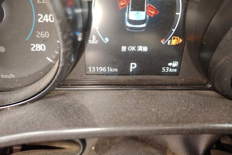 Used Jaguar F-PACE 2019 2.0T Four-Wheel Drive Urban Luxury Edition Odometer Close Up