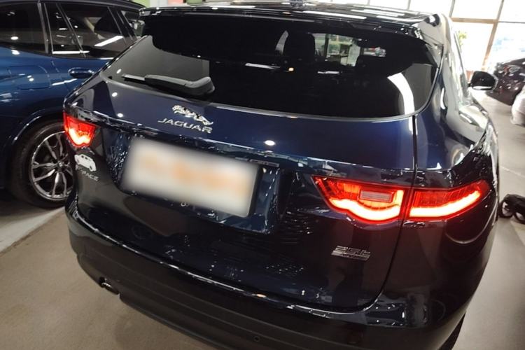 Used Jaguar F-PACE 2019 2.0T Four-Wheel Drive Urban Luxury Edition Rear