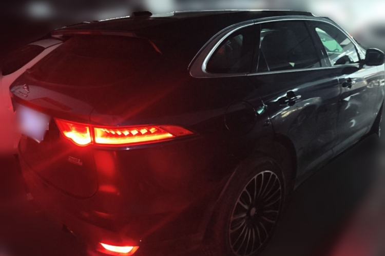 Used Jaguar F-PACE 2019 2.0T Four-Wheel Drive Urban Luxury Edition Rear Right 45 Deg