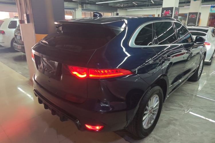 Used Jaguar F-PACE 2019 2.0T Four-Wheel Drive Urban Luxury Edition Rear Right 45 Deg