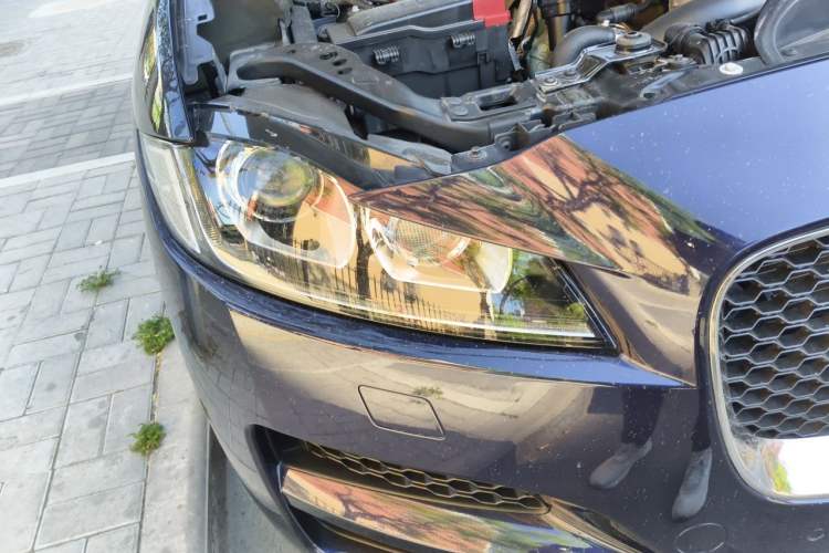Used Jaguar F-PACE 2019 2.0T Four-Wheel Drive Urban Luxury Edition Right Front Headlight