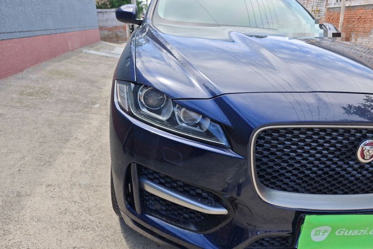 Used Jaguar F-PACE 2019 2.0T All-Wheel Drive R-Sport Sport Edition Right Front Headlight