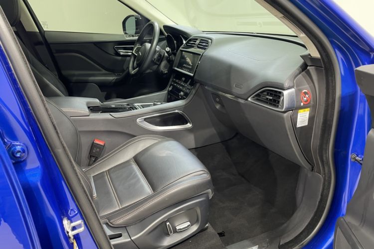 Used Jaguar F-PACE 2019 2.0T Four-Wheel Drive Urban Luxury Edition Right Front Seat