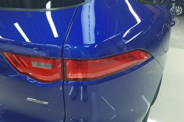 Used Jaguar F-PACE 2019 2.0T Four-Wheel Drive Urban Luxury Edition Right Rear Taillight