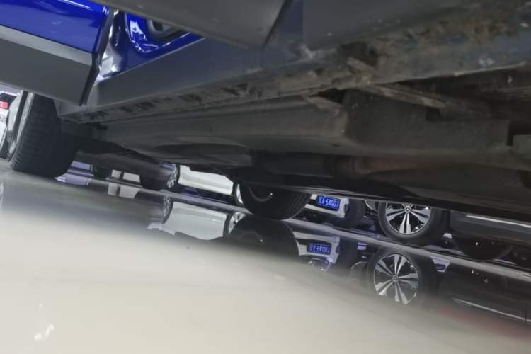 Used Jaguar F-PACE 2019 2.0T Four-Wheel Drive Urban Luxury Edition Right Side Sill