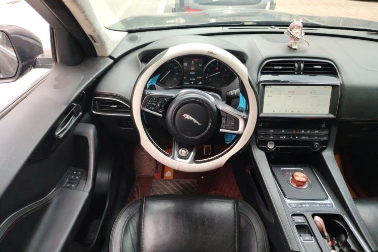 Used Jaguar F-PACE 2019 2.0T Four-Wheel Drive Urban Luxury Edition Steering Wheel