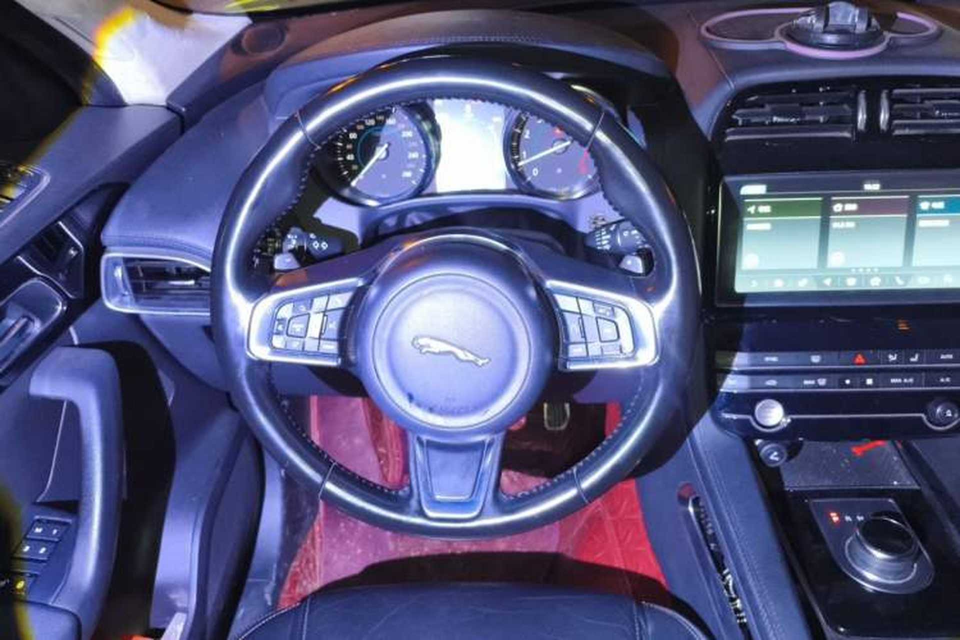 Used Jaguar F-PACE 2019 2.0T Four-Wheel Drive Urban Luxury Edition Steering Wheel
