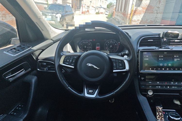 Used Jaguar F-PACE 2019 2.0T All-Wheel Drive R-Sport Sport Edition Steering Wheel