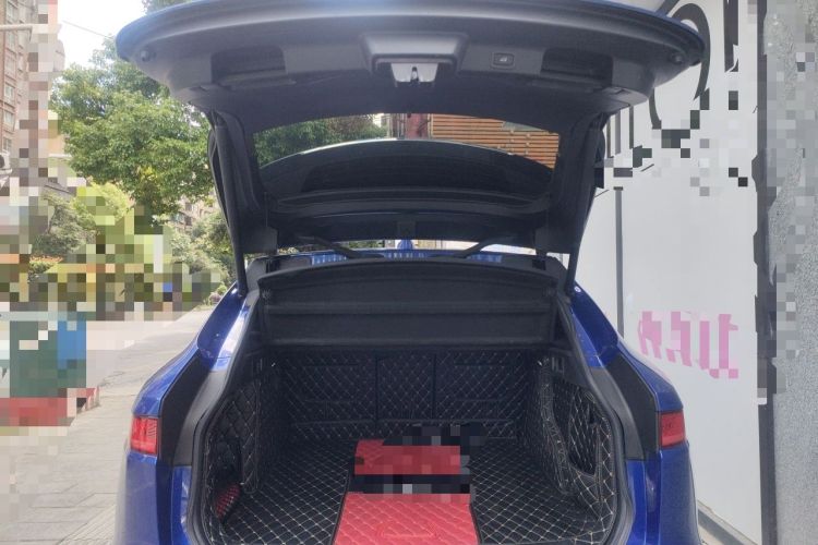 Used Jaguar F-PACE 2019 2.0T Two-Wheel Drive Urban Deluxe Edition Trunk