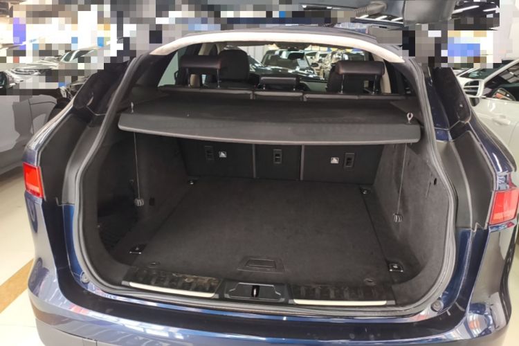 Used Jaguar F-PACE 2019 2.0T Four-Wheel Drive Urban Luxury Edition Trunk