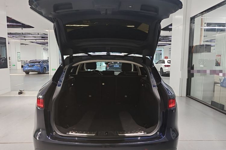 Used Jaguar F-PACE 2019 2.0T Four-Wheel Drive Urban Luxury Edition Trunk