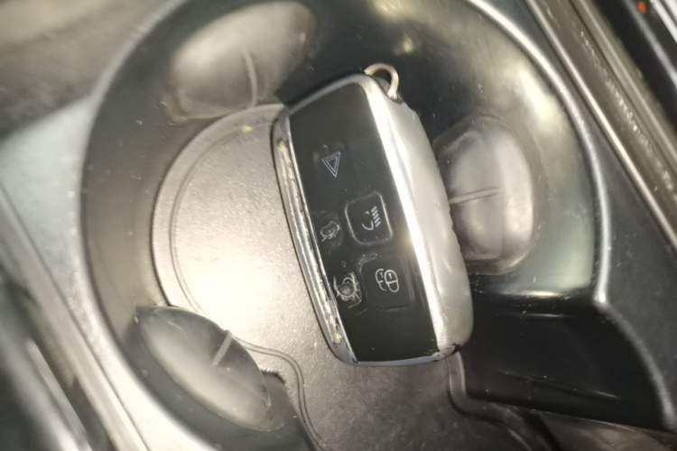 Used Jaguar F-PACE 2019 2.0T Four-Wheel Drive Urban Luxury Edition Vehicle Key