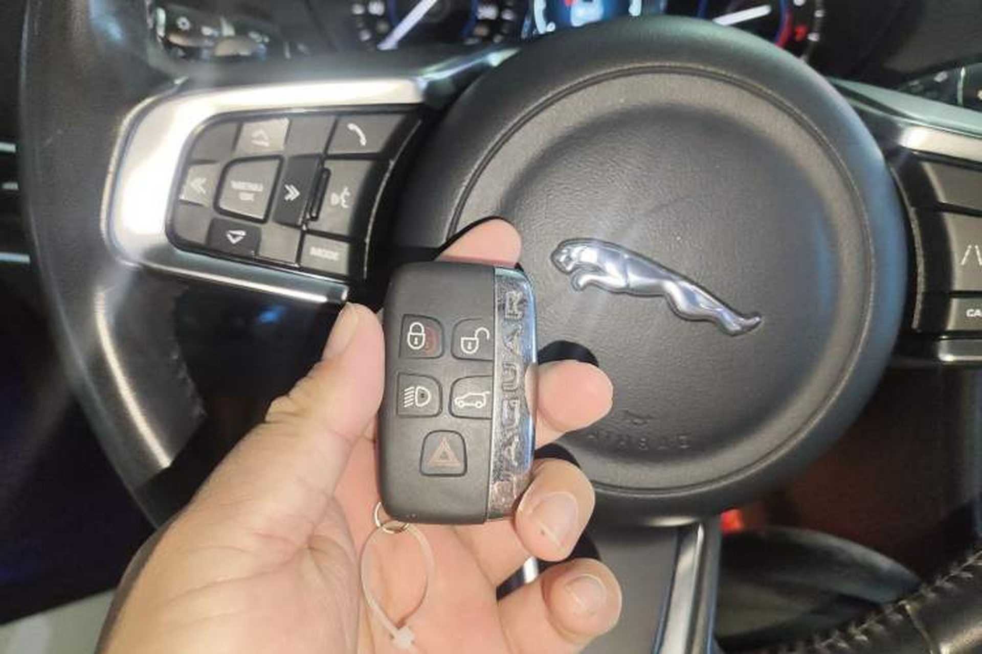 Used Jaguar F-PACE 2019 2.0T Four-Wheel Drive Urban Luxury Edition Vehicle Key