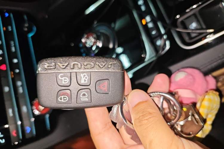 Used Jaguar F-PACE 2019 2.0T Four-Wheel Drive Urban Luxury Edition Vehicle Key