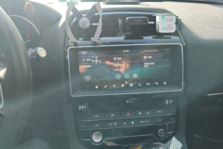 Used Jaguar F-PACE 2019 2.0T Four-Wheel Drive Urban Luxury Edition Audio And AC Panel