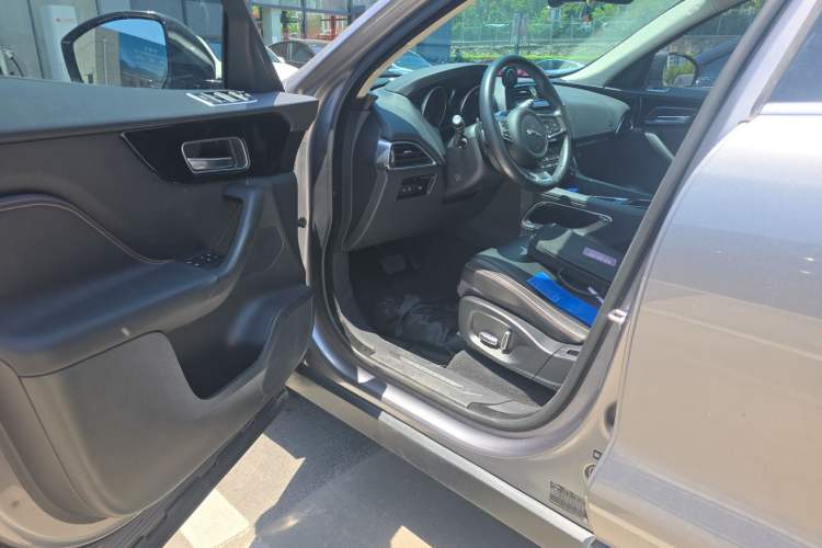 Used Jaguar F-PACE 2019 2.0T Four-Wheel Drive Urban Luxury Edition Driver Seat