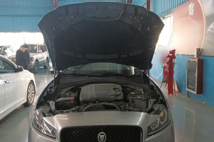 Used Jaguar F-PACE 2019 2.0T All-Wheel Drive R-Sport Sport Edition Engine Bay