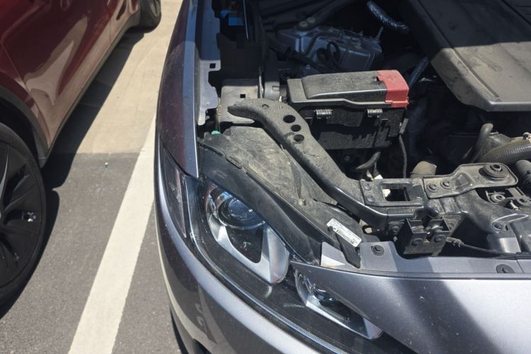 Used Jaguar F-PACE 2019 2.0T Four-Wheel Drive Urban Luxury Edition Engine Bay Right