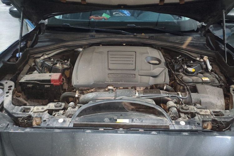 Used Jaguar F-PACE 2019 2.0T Four-Wheel Drive Urban Luxury Edition Engine Bay