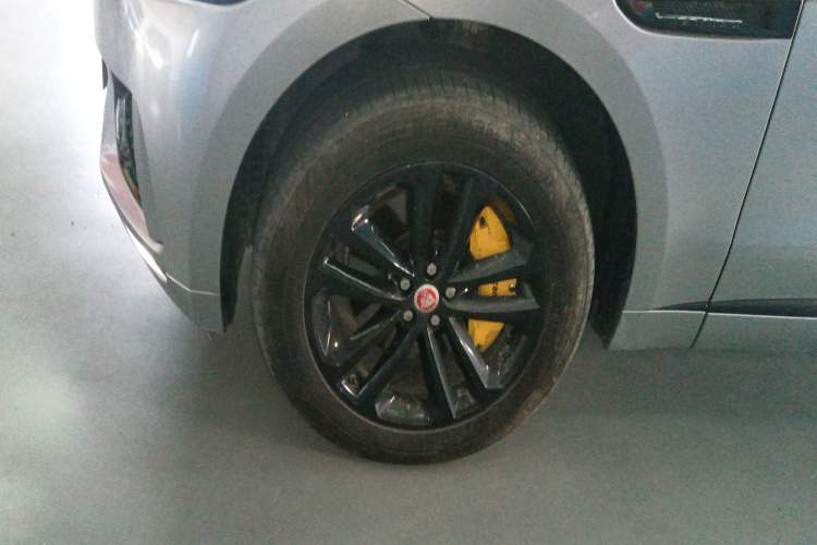 Used Jaguar F-PACE 2019 2.0T All-Wheel Drive R-Sport Sport Edition Exterior 2