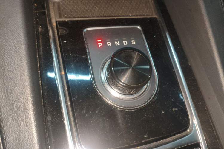 Used Jaguar F-PACE 2019 2.0T Four-Wheel Drive Urban Luxury Edition Gear Lever