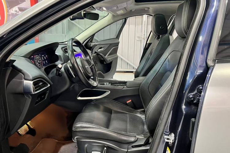 Used Jaguar F-PACE 2019 2.0T All-Wheel Drive R-Sport Sport Edition Interior 3
