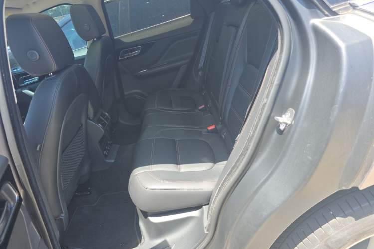 Used Jaguar F-PACE 2019 2.0T Four-Wheel Drive Urban Luxury Edition Left Rear Seat