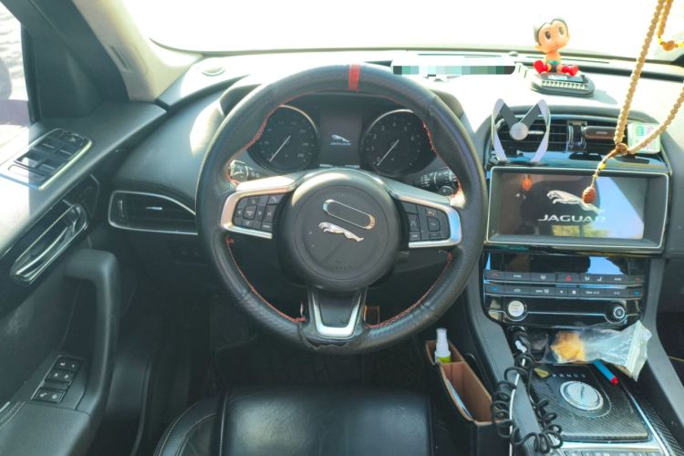 Used Jaguar F-PACE 2019 2.0T Four-Wheel Drive Urban Luxury Edition Steering Wheel