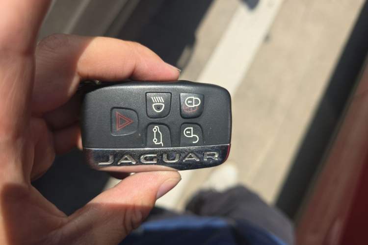 Used Jaguar F-PACE 2019 2.0T Four-Wheel Drive Urban Luxury Edition Vehicle Key