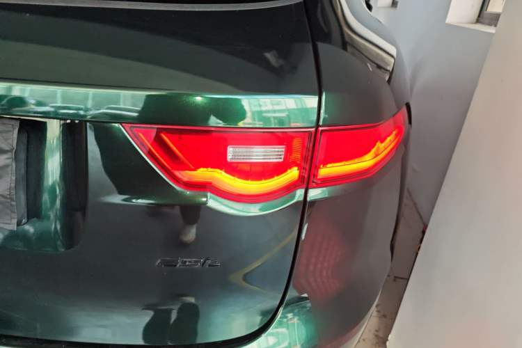 Used Jaguar F-PACE 2019 2.0T All-Wheel Drive R-Sport Sport Edition Exterior 6