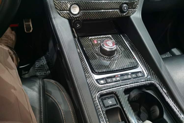 Used Jaguar F-PACE 2019 2.0T All-Wheel Drive R-Sport Sport Edition Gear Lever