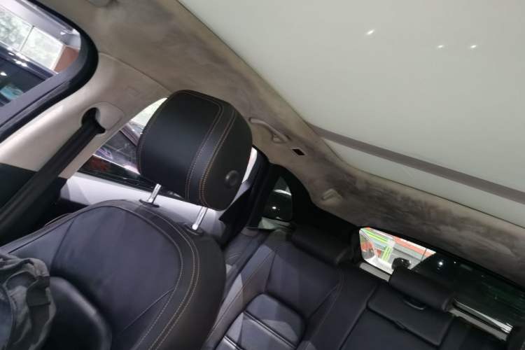 Used Jaguar F-PACE 2019 2.0T All-Wheel Drive R-Sport Sport Edition Headliner