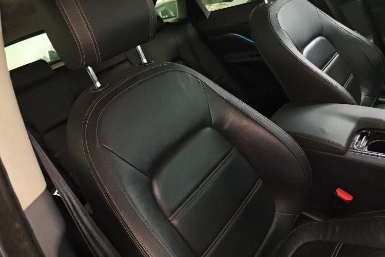 Used Jaguar F-PACE 2019 2.0T All-Wheel Drive R-Sport Sport Edition Right Front Seat