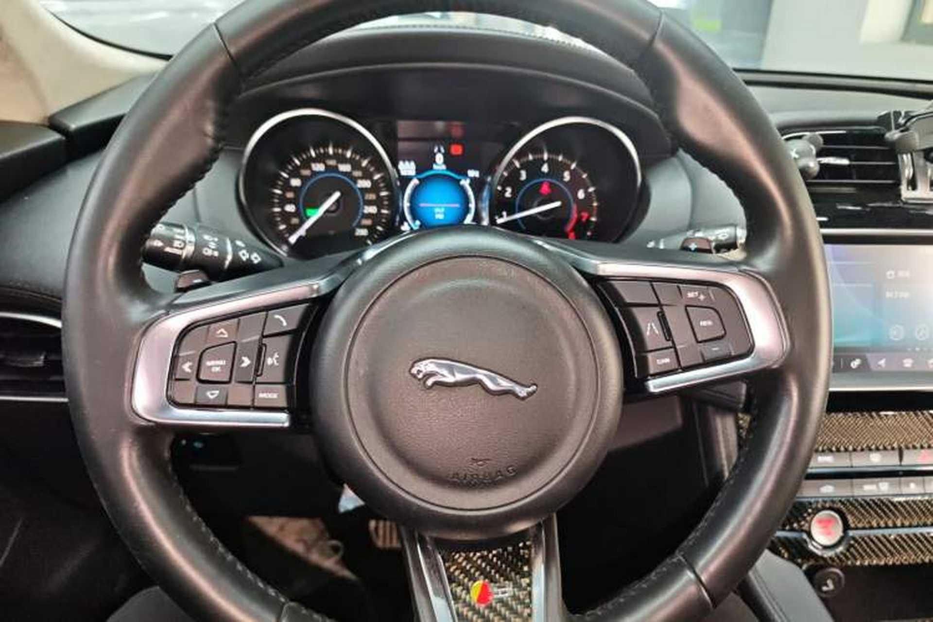 Used Jaguar F-PACE 2019 2.0T All-Wheel Drive R-Sport Sport Edition Steering Wheel