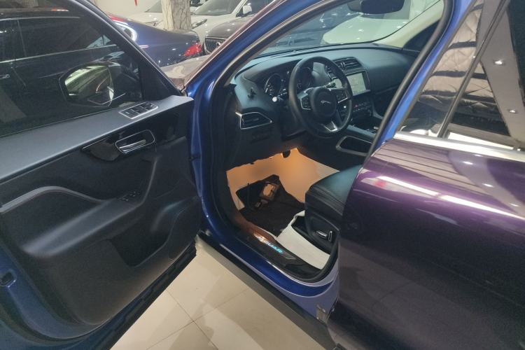 Used Jaguar F-PACE 2019 2.0T Four-Wheel Drive Urban Luxury Edition Interior 3