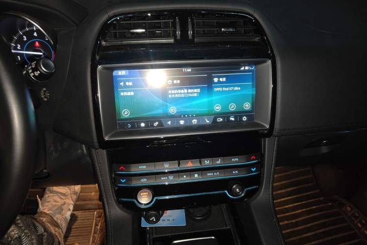 Used Jaguar F-PACE 2019 2.0T Four-Wheel Drive Urban Luxury Edition Audio And AC Panel