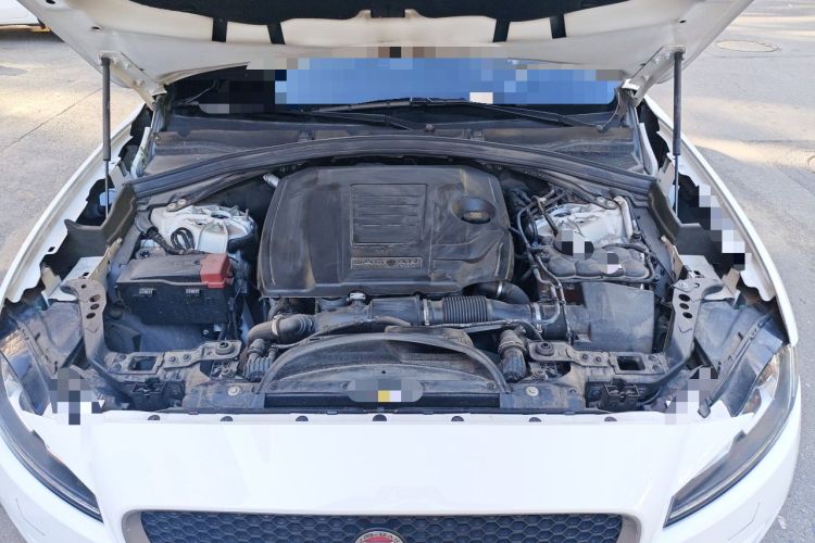 Used Jaguar F-PACE 2019 2.0T Four-Wheel Drive Urban Luxury Edition Engine Bay