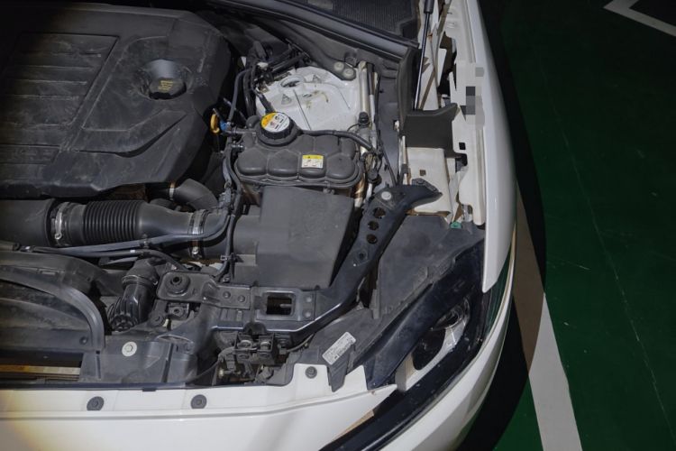 Used Jaguar F-PACE 2019 2.0T Four-Wheel Drive Urban Luxury Edition Engine Bay Left